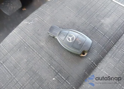 2020 Mercedes-Benz Metris z USA, uszkodzony, nr VIN W1YV0BEY1L3728828